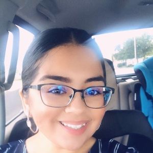 Meet your Posher, Ileana